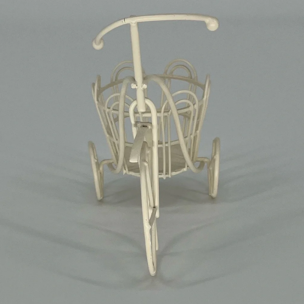 Elegant Cream Metal Bicycle Planter - Picture 3 of 6